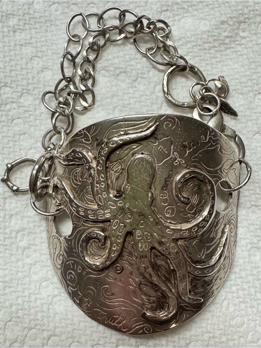 Jes MaHarry Oceans of Love Octopus Sterling Silver Bracelet. - Picture 4 of 10